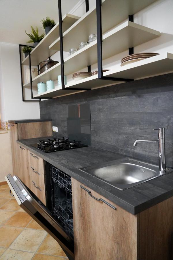Familiainn Rooms & Apartments Pompei Ngoại thất bức ảnh
