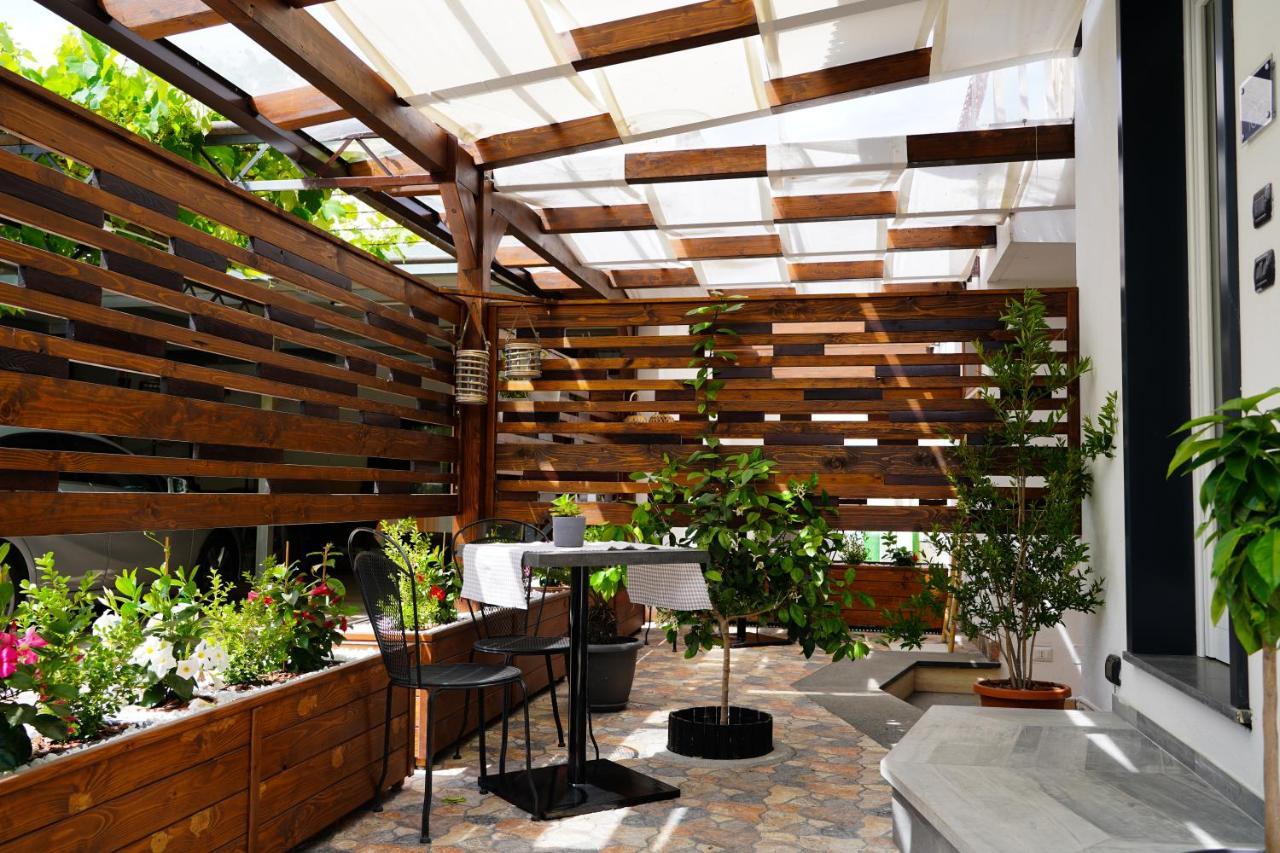 Familiainn Rooms & Apartments Pompei Ngoại thất bức ảnh