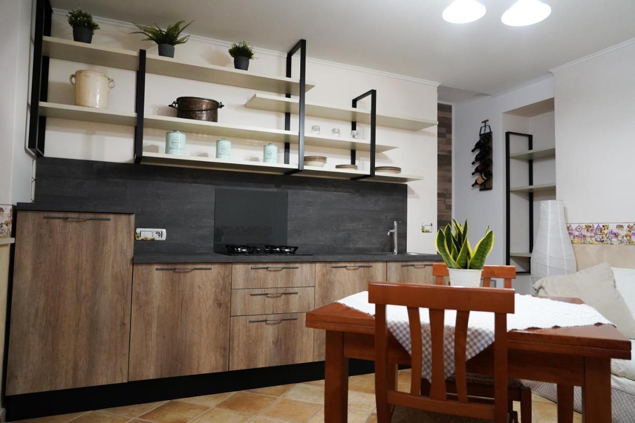 Familiainn Rooms & Apartments Pompei Ngoại thất bức ảnh
