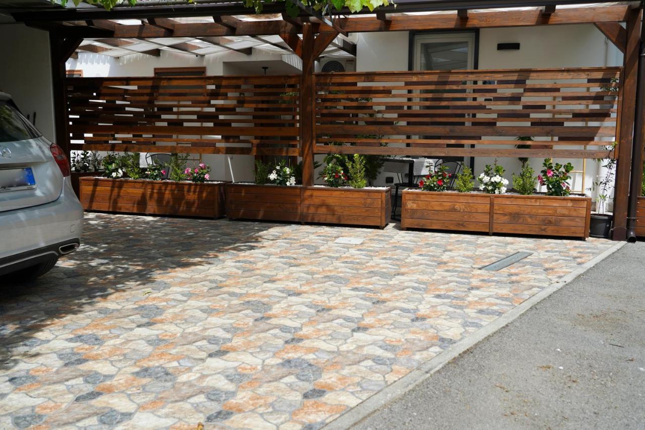 Familiainn Rooms & Apartments Pompei Ngoại thất bức ảnh